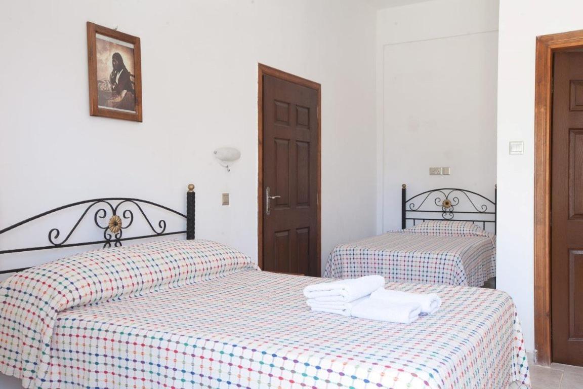 Glaro Garden Hotel Agia Trias Exterior photo