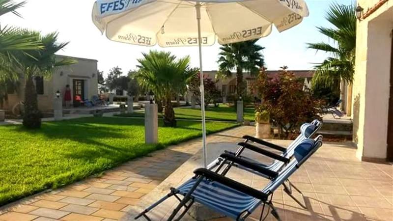 Glaro Garden Hotel Agia Trias Exterior photo
