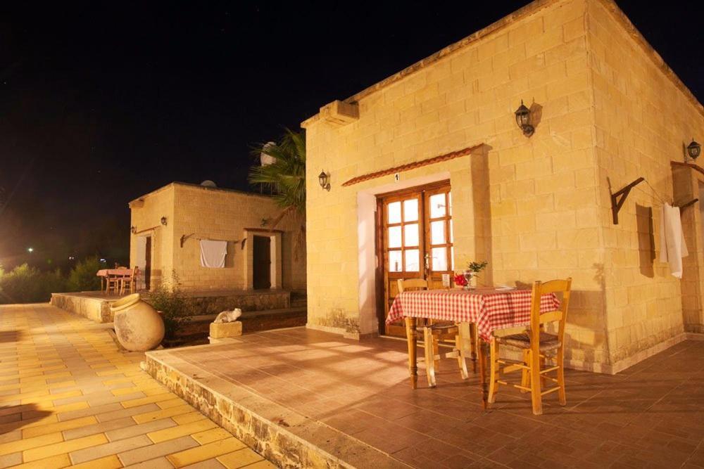 Glaro Garden Hotel Agia Trias Exterior photo