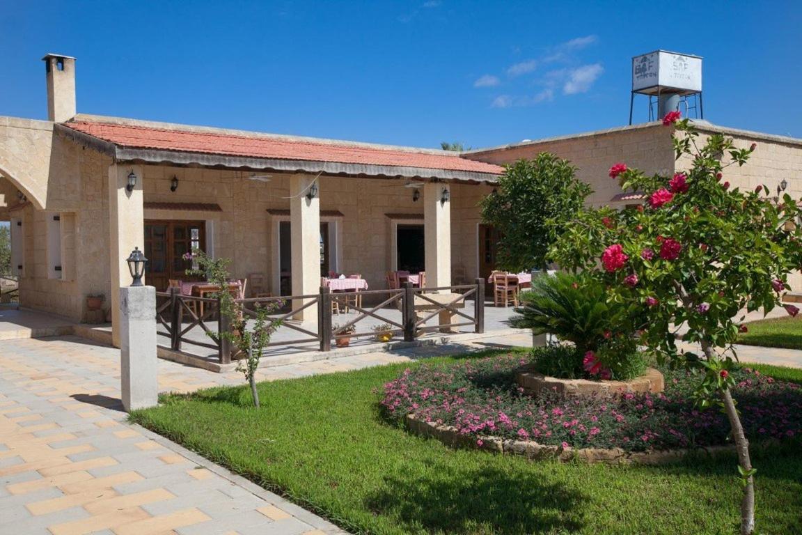 Glaro Garden Hotel Agia Trias Exterior photo